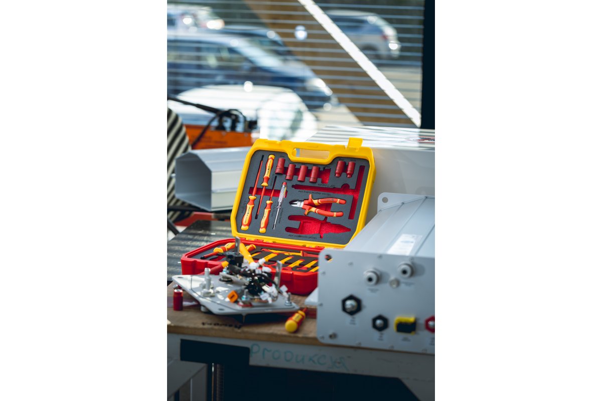 98cce2d5ed818e645b1592eb375793a4