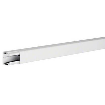HAGER TEHALIT LF3003009016 Leitungsführungskanal aus PVC LF 30x30mm verkehrsweiß 2m